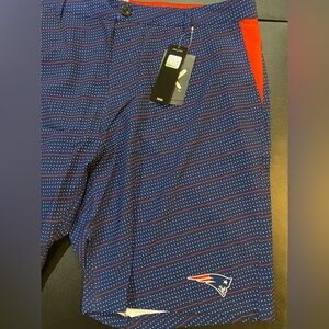 NWT New England Patriots Shorts NFL Men’s 40 Walking Golf Blue Dots